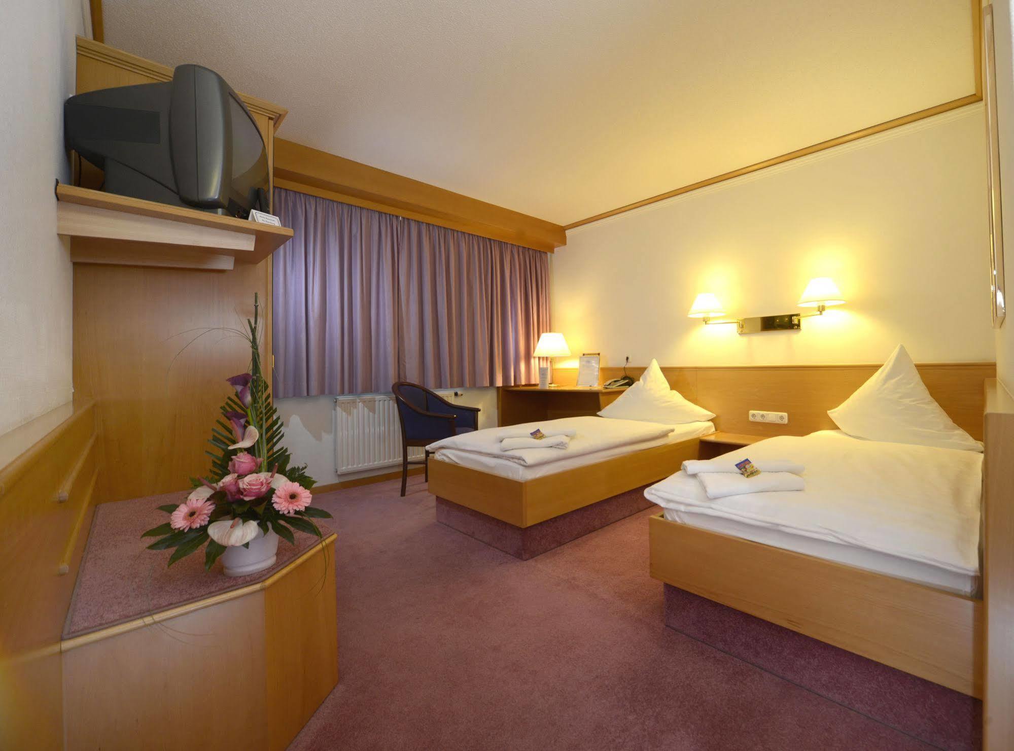 Hotel Bavaria Brehna Dış mekan fotoğraf
